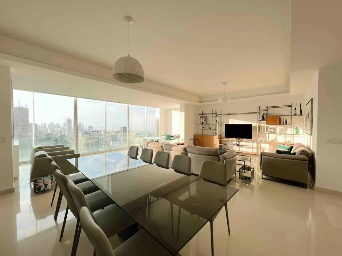 Gorgeous 3Br Achrafieh Apt Beirut 0*,