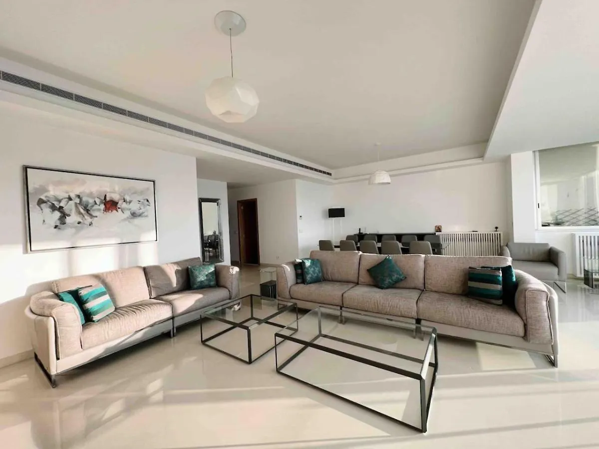 Gorgeous 3Br Achrafieh Apt Beirut 0*,  Libanon